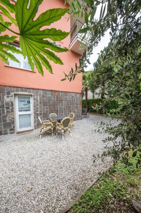 Appartamento Silvy Riva del Garda Bagian luar foto