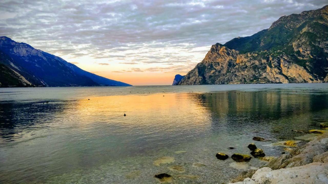 Appartamento Silvy Riva del Garda Bagian luar foto